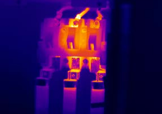   電力電網

檢測變壓器、電纜、開關各類設備
發現接觸不良導致的溫度異常及熱缺陷